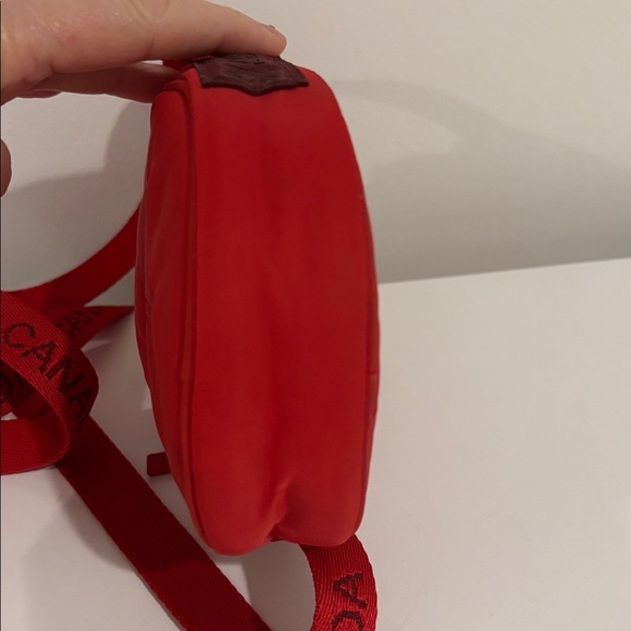 LULULEMON Future Legacy team Canada crossbody bag red adjustable strap full zip - Picture 9 of 16